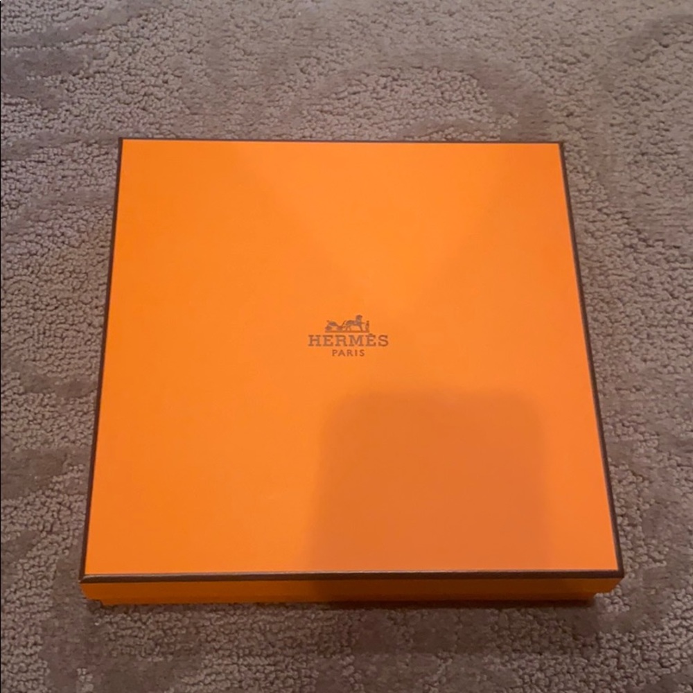 Hermes Box 7 1/2x 7 1/2x 1 1/2